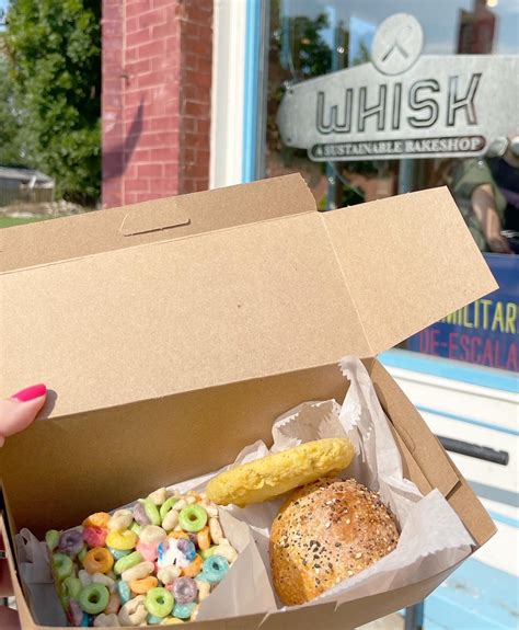 Eating Through the STL Top 100 .
